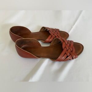Universal Thread Women's Brown Woven Sandals